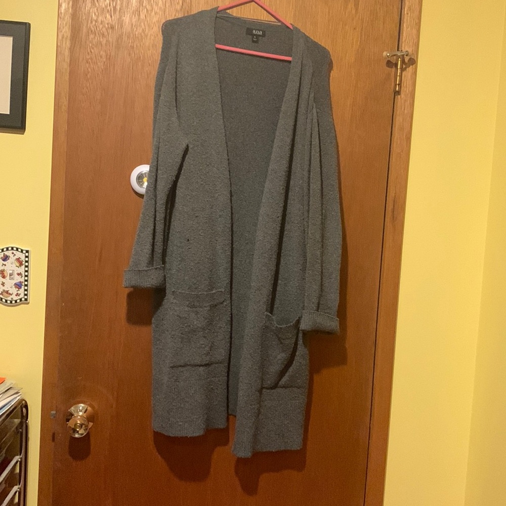 Long grey open sweater open front coat